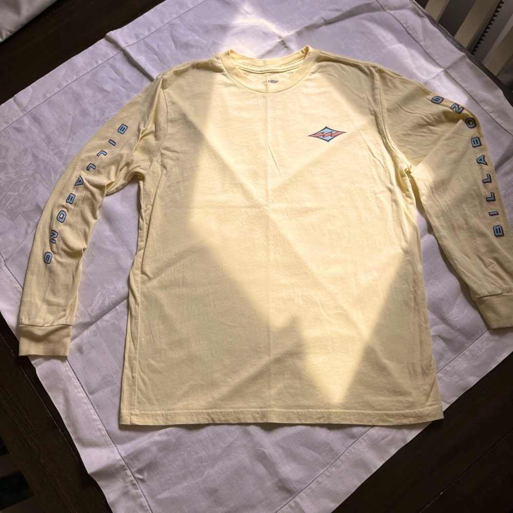 Billabong Yellow boys long sleeve T shirt size boys XL